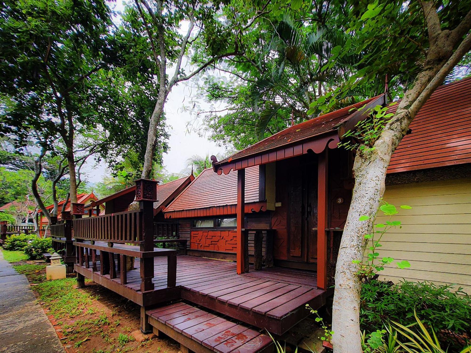 Baan Thong Ching Resort Khanom Buitenkant foto